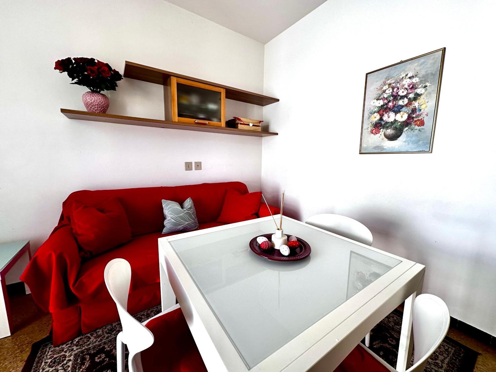 Sweet Dreams Apartment By The Beach Apartment *