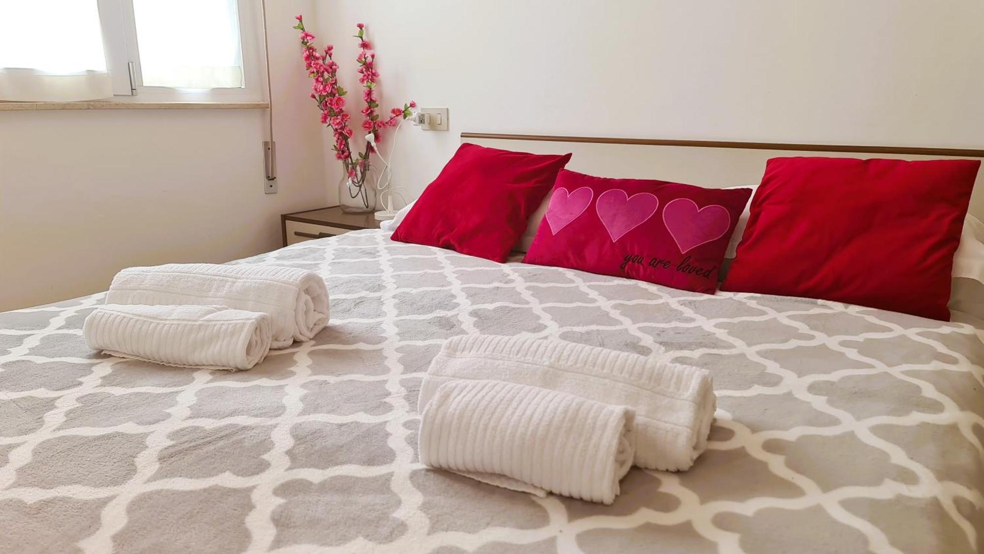Sweet Dreams Apartment By The Beach *